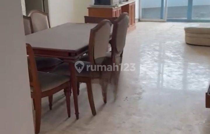 Di Jual Apartemen Parama 2 Kamar Tidur + 1 Semi Furnished HGB