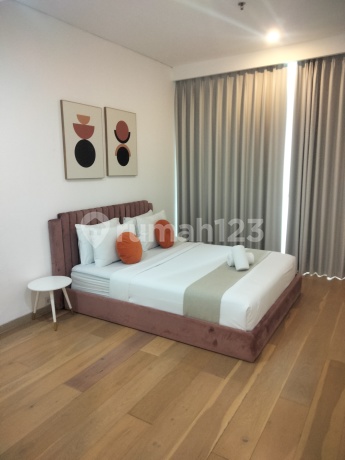 Apartemen Izzara 2 Kamar Tidur Tower South Furnished Bagus