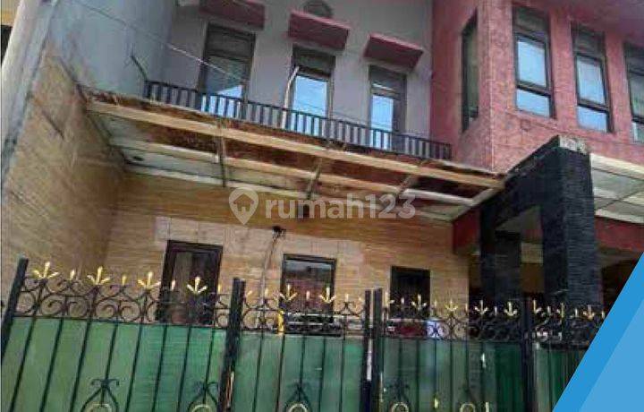 Unit Lelang Rumah 2 Lt Siap Huni di Taman Depok Permai