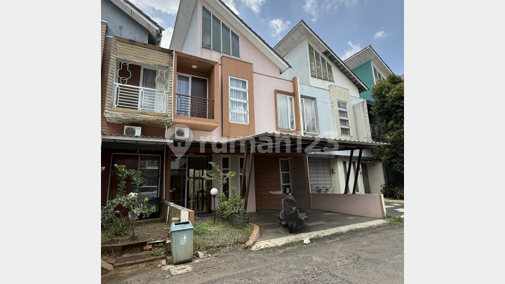 Rumah 2 Lantai Terawat Siap Huni di Bintaro Terrace 2, Tangerang Selatan Rumah 2 Lantai Terawat Siap Huni di Bintaro Terrace 2, Tangerang Selatan