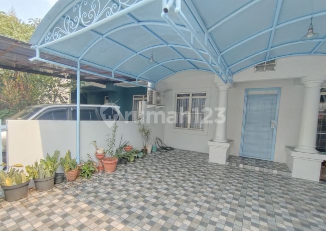 Rumah Bagus Rapi Kawasan Asri Taman Singosari Lippo Karawaci Rumah Bagus Rapi Kawasan Asri Taman Singosari Lippo Karawaci