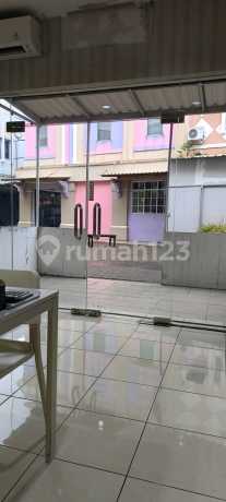 For Sale Frankfurt Shop House Gading Serpong, Good Condition, 2 Floors Ready to Use