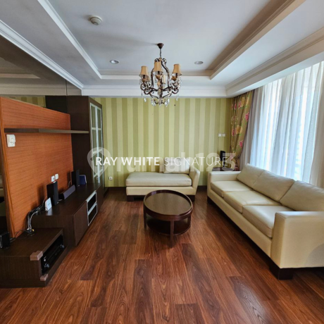 Disewakan Apartemen Istana Sahid 2+1 BR Lokasi Prime Sudirman
