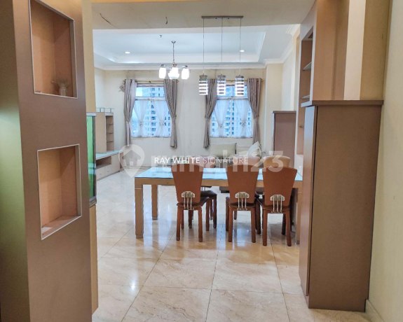 Dijual Apartemen Belleza yang Strategis dan Terawat di area Permata Hijau, Jakarta Selatan Dijual Apartemen Belleza yang Strategis dan Terawat di area Permata Hijau, Jakarta Selatan