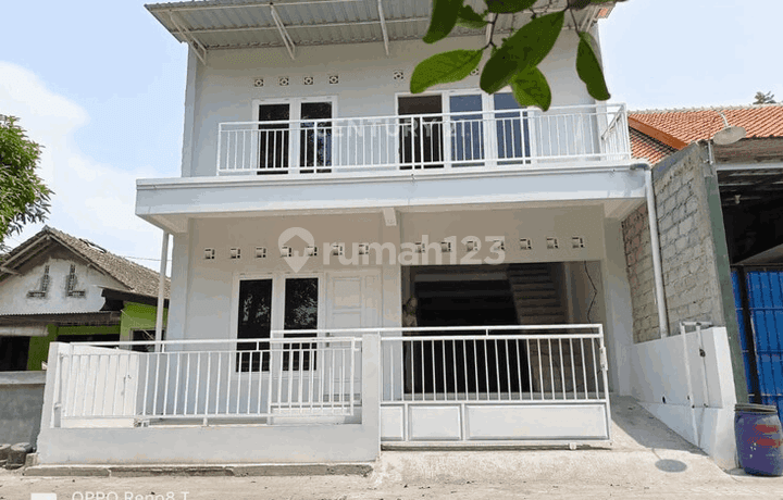 Dijual Rumah Design Ruang Usaha Dekat Green Hills