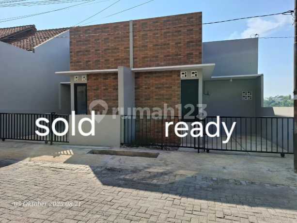 For Sale New Move-In Ready House in Grafika Banyumanik