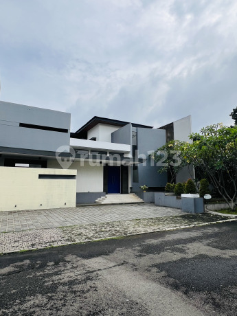 Rumah Bagus di Cluster Emerald Cove, Summarecon Serpong, Gading Serpong, Tangerang