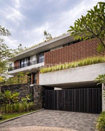 New Villa Cinere Mas House 3.5 Floors Rooftop Pool Luxury