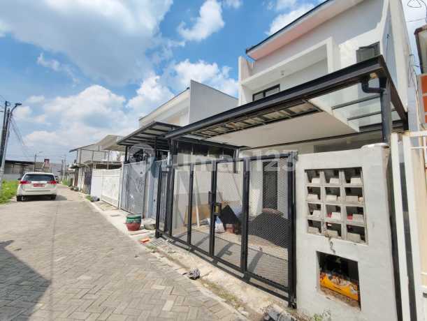 Rumah Mewah Elegan Semi Furnish Under 1 M Dekat Upn Gunung Anyar Rumah Mewah Elegan Semi Furnish Under 1 M Dekat Upn Gunung Anyar