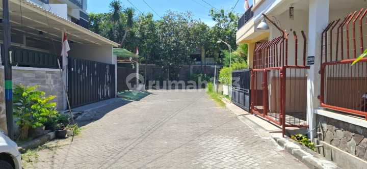 Rumah Besar Murah Di Klampis Rumah Butuh Minim Renovasi SHM di Jl. Klampis Semalang I No.14B, Klampis Ngasem, Sukolilo, Kota Surabaya, Jawa Timur, Indonesia, 60117, Sukolilo Rumah Besar Murah Di Klampis Rumah Butuh Minim Renovasi SHM di Jl. Klampis Semalang I No.14B, Klampis Ngasem, Sukolilo, Kota Surabaya, Jawa Timur, Indonesia, 60117, Sukolilo