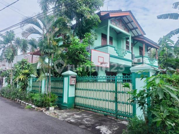 Jual Rumah Luas dan Nyaman di Komplek Meruya Indah Jakarta Barat