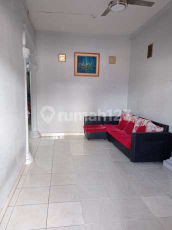 Rumah 2 Lantai di Pusat Kuliner Tiban Centre Batam