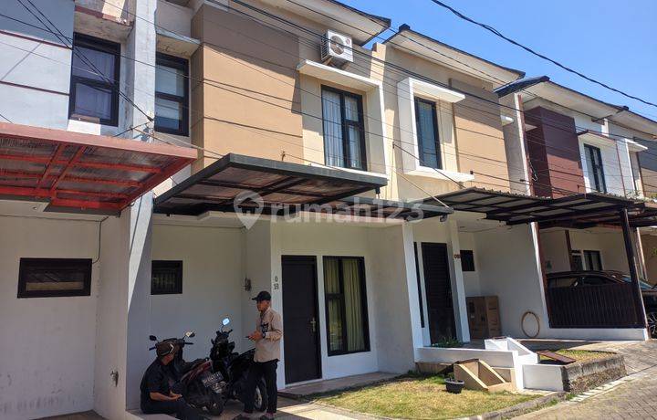 Dijual Rumah 2 Lantai Siap Huni Di Janati Park Dekat Unpad Itb