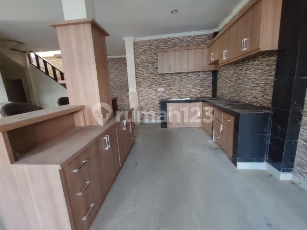 Rumah Mewah Perum.graha Liva Rumah Mewah Perum.graha Liva