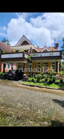 Villa Kota Bunga Puncak Bersih & Asri Lingkungan Tenang Sejuk Villa Kota Bunga Puncak Bersih & Asri Lingkungan Tenang Sejuk