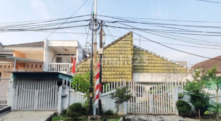 Rumah Asri Lingkungan Tenang & Aman