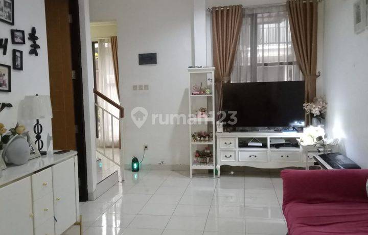Rumah Bagus Di Griya Torina Bintaro Sektor 3 Tangerang Selatan