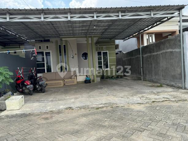 Rumah Semi Furnished di bunyamin residence, Banjarmasin