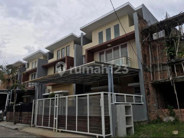Two-Story House, In Borneo Paradiso, Balikpapan