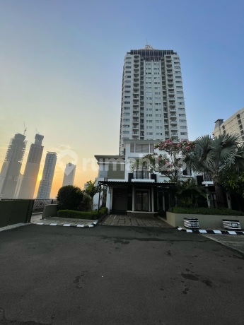 Dijual Rumah Town House Cosmo Park Diatas Mall Thamrin City