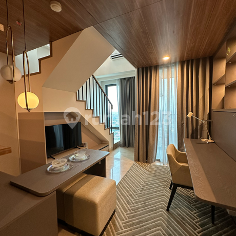 Dijual Penthouse Mewah Konsep Loft/Mezanine Baru di Jakarta Selatan