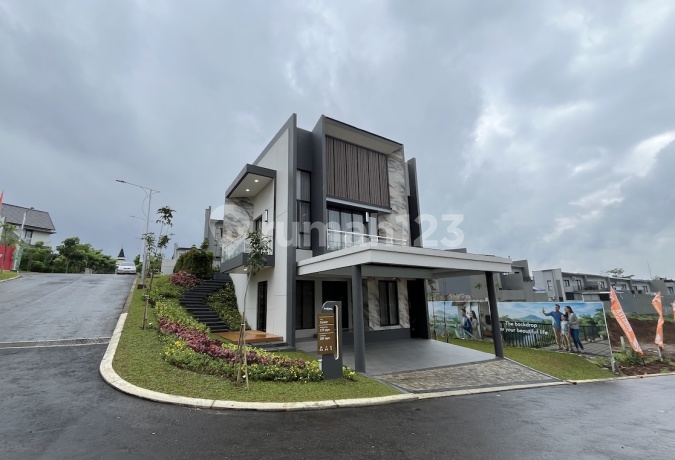 3-Bedroom Villa-Style House for Sale in Sentul, Strategic Location Plus Serene 3-Bedroom Villa-Style House for Sale in Sentul, Strategic Location Plus Serene