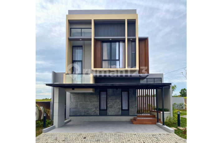 For Sale Rumah Elit Luas Megah 5 Kamar Tidur di Balikpapan