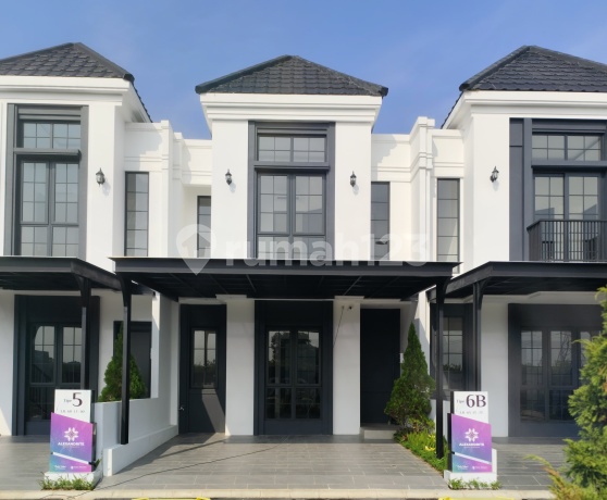 Ready to Occupy Good Condition New 2-Story House 3 Bedrooms Near Jatimulya LRT Access Ready to Occupy Good Condition New 2-Story House 3 Bedrooms Near Jatimulya LRT Access
