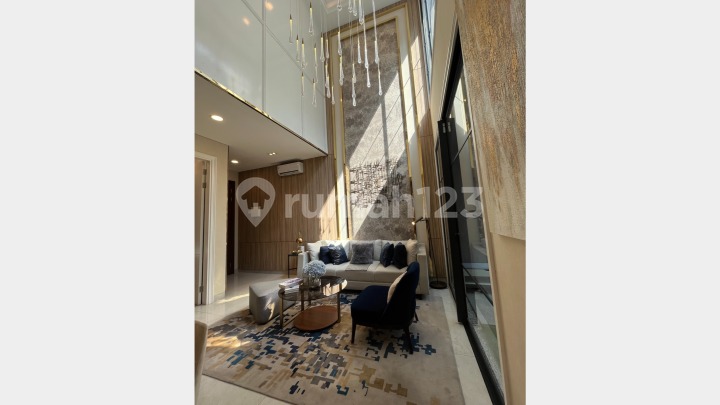 Flood-Free House with Premium Facilities Has 3 Floors in Jakarta Flood-Free House with Premium Facilities Has 3 Floors in Jakarta