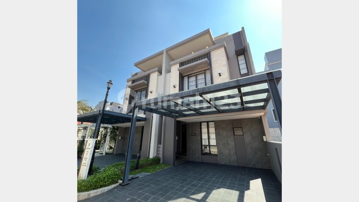 New House in East Jakarta Luxury Housing Complex, 3 Floors with 5 Bedrooms New House in East Jakarta Luxury Housing Complex, 3 Floors with 5 Bedrooms