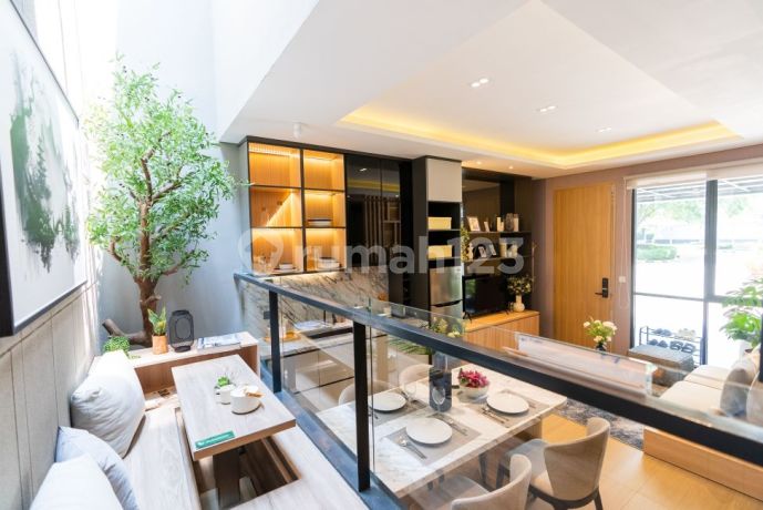 Jual Rumah Baru di BSD Seberang AEON Eastvara Mall dengan Solar Panel Jual Rumah Baru di BSD Seberang AEON Eastvara Mall dengan Solar Panel