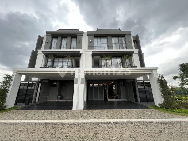 Rumah Mewah 3 Lantai Punya Lift di Cluster Terbaru BSD City Tangerang
