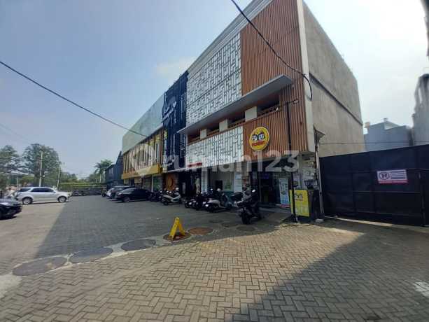 Ruko Gandeng 3 Lantai Strategis Ramai di Cipondoh Tangerang