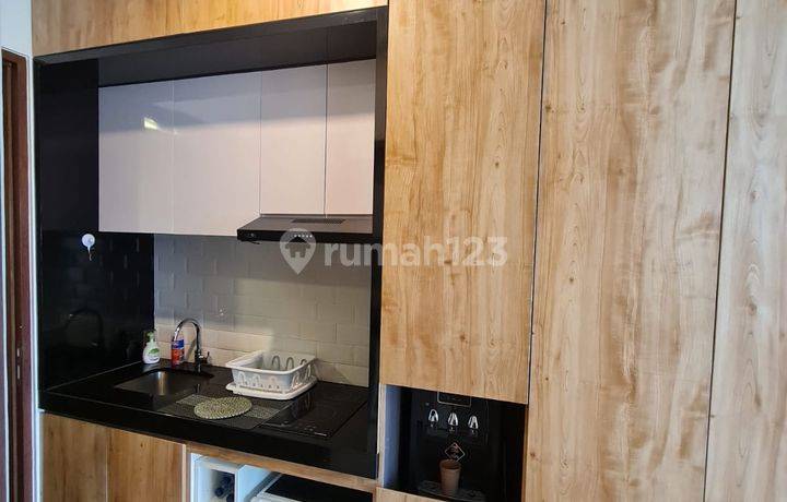 For Rent Modern Furnished Studio Apartment At The Newton 1 Ciputra World 2, Kuningan, South Jakarta.