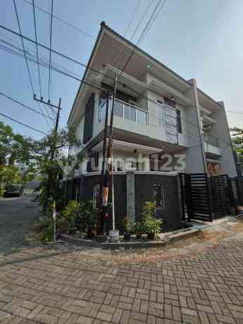 RUMAH BARU GRESS 2 LANTAI MINIMALIS TAMAN SUTOREJO TIMUR 1 M an RUMAH BARU GRESS 2 LANTAI MINIMALIS TAMAN SUTOREJO TIMUR 1 M an