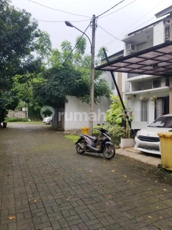 Rumah Fully Furnished Bebas Banjir di Taman Panda Bintaro, Pondok Ranji, Ciputat Timur Rumah Fully Furnished Bebas Banjir di Taman Panda Bintaro, Pondok Ranji, Ciputat Timur