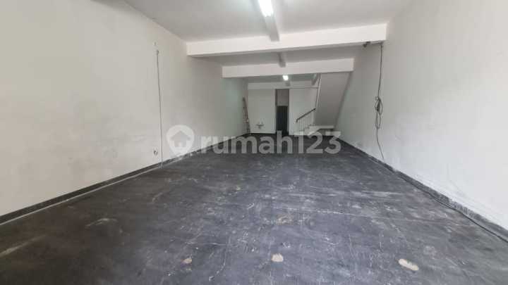Disewakan Cepat Gudang di Kawasan Pergudangan Bizpark 3 Kranji Bekasi Disewakan Cepat Gudang di Kawasan Pergudangan Bizpark 3 Kranji Bekasi