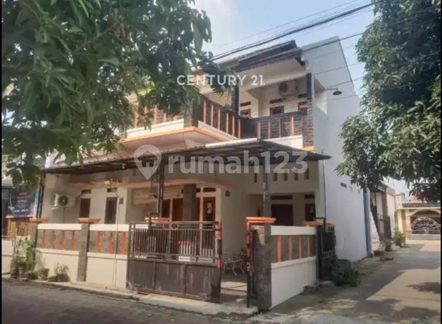 Hunian Bagus 2 Lantai Taman Krakatau Posisi Sudut
