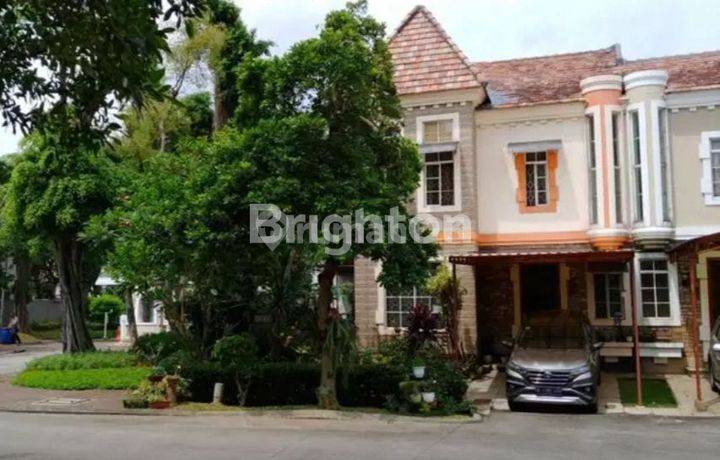 Rumah Hook di Taman Britania, Lippo Karawaci Utara, Tangerang