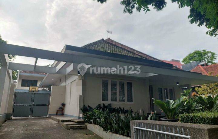 Rumah Classic, Bisa Untuk Kantor Dekat Rs Borromeus, Dago, Shm