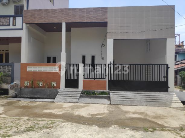 For Sale Fast House In Irigasi Danita Housing Estate, Bekasi City For Sale Fast House In Irigasi Danita Housing Estate, Bekasi City