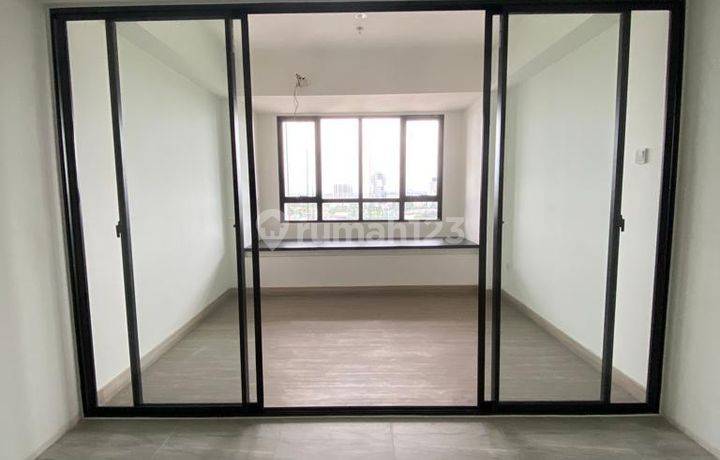 Jual Rugi Apartemen Collins Boulevard 1 Kamar Tidur