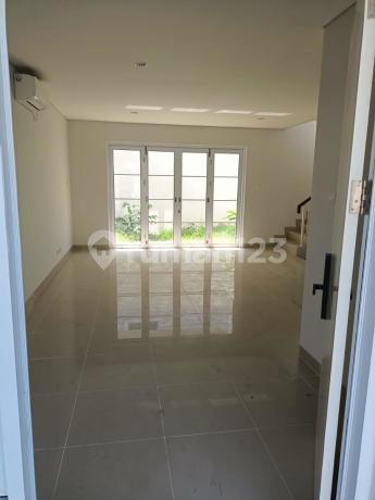 Dijual Rumah Di Granada Menaggio Gading Serpong, Selatan, Semi Furnished, Bagus Dijual Rumah Di Granada Menaggio Gading Serpong, Selatan, Semi Furnished, Bagus