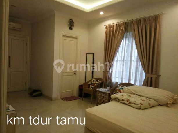 Dijual Rumah Cantik di Komplek Migas, Kelapa Dua, Kebon Jeruk.