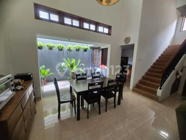 Rumah 2 Lantai di Menteng Bintaro, Tangerang Selatan