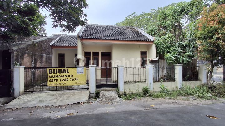 Rumah SHM di Perum Klodran Indah Dekat Pintu Tol di Klodran