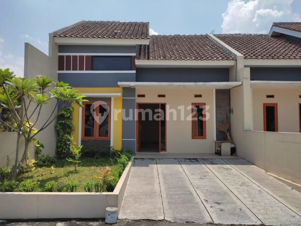 Rumah Baru di Perumahan Grand Bekonang Park dekat pasar bagus siap huni. Rumah Baru di Perumahan Grand Bekonang Park dekat pasar bagus siap huni.