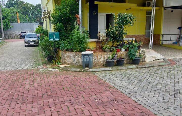 Rumah Semi Furnished di Perumahan Central Karawaci, Tangerang
