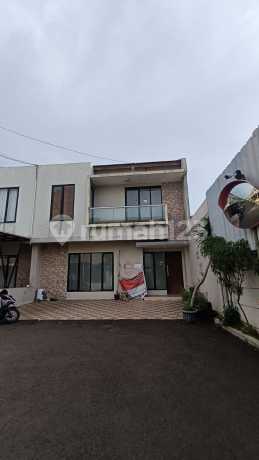 Rumah 2 Lantai Di Elysian Residence Kebagusan Jagakarsa Jakarta Selatan Rumah 2 Lantai Di Elysian Residence Kebagusan Jagakarsa Jakarta Selatan