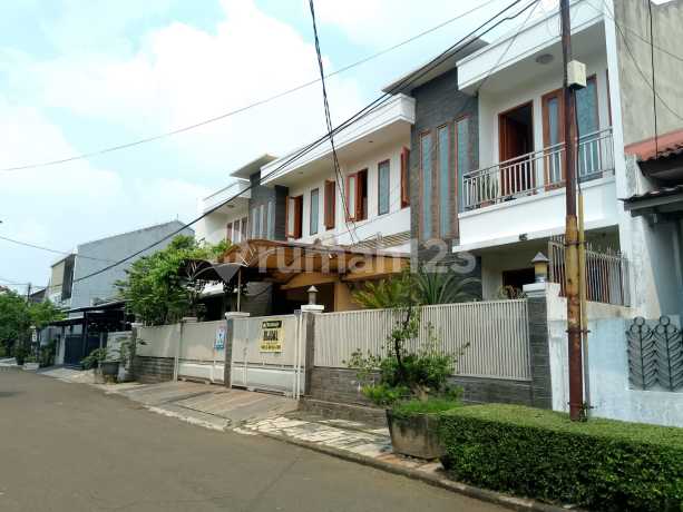Dua Rumah Asri Di Perum Bintaro Jaya Jl Kepodang V Sek 2 Tangsel Dua Rumah Asri Di Perum Bintaro Jaya Jl Kepodang V Sek 2 Tangsel